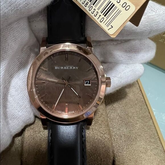 NIB Brown Leather Burberry Watch - Picture 2 of 7